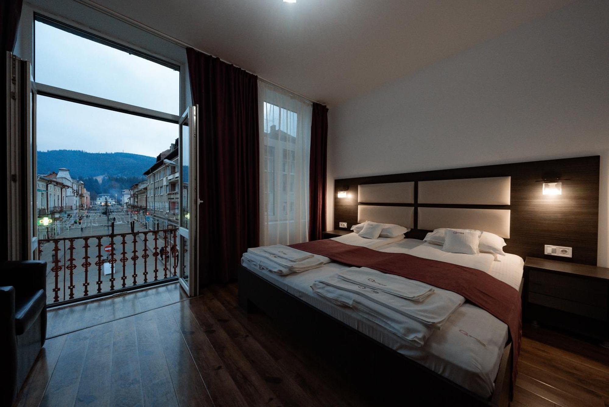 Hotel Quantum House Vatra Dornei Exterior foto